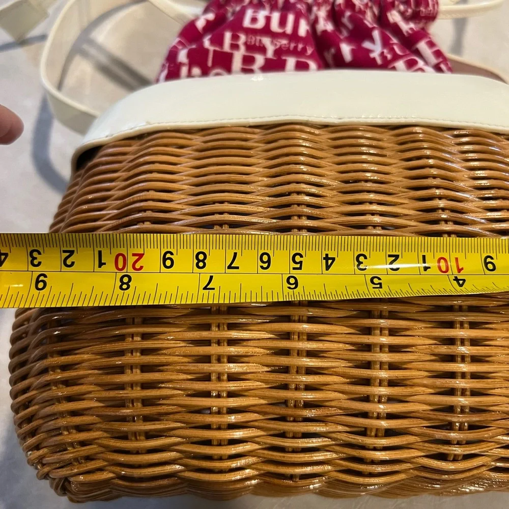 🤎🤍Burberry Wicker Bag🤍🤎 - Picture 10 of 13